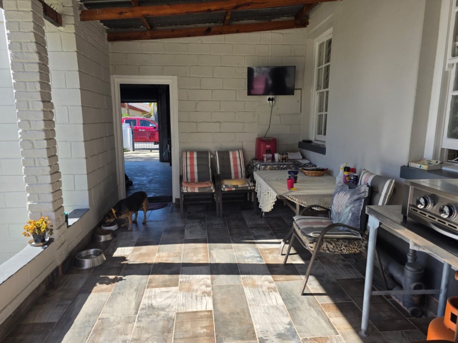  Bedroom Property for Sale in West Bank Western Cape